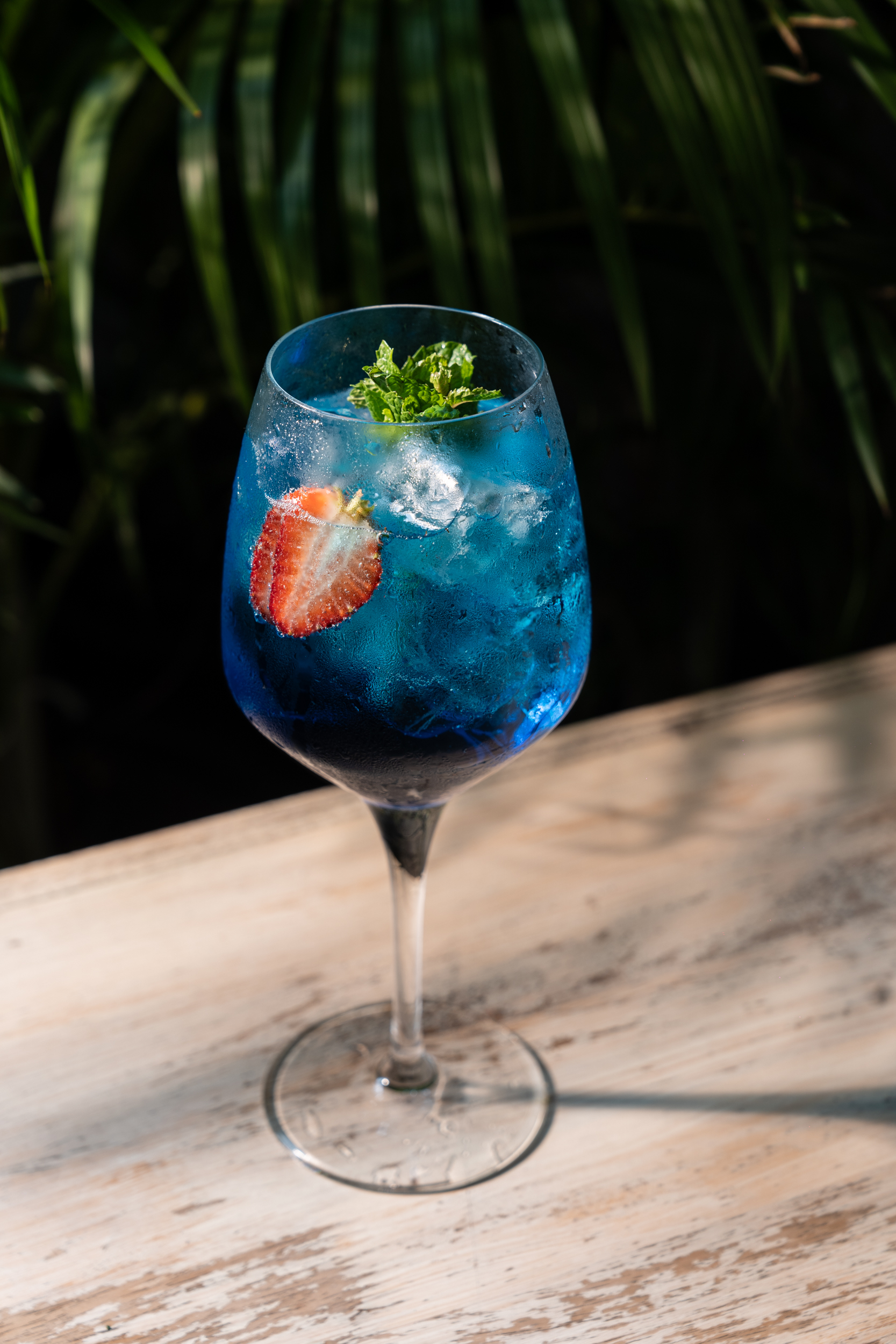 Blue Curaçao Spritz